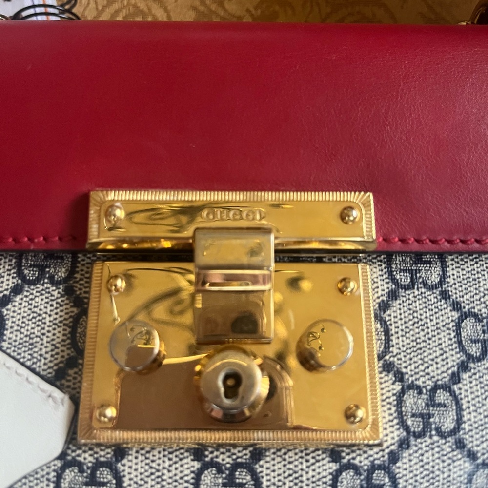 GG SUPREME MONOGRAM SMALL PADLOCK SHOULDER BAG - Picture 4 of 15